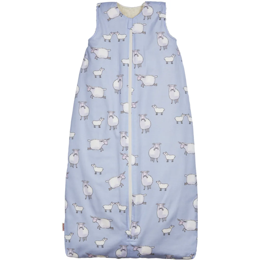 Bio Satin Baby-Schlafsack Schäfchen mit Teddyplüschfutter in Muster Schäfchen von Cotonea Größe 130 (ca. 140 cm)