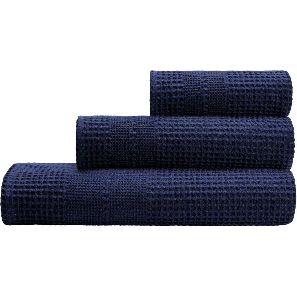 Bio Waffelpiqué Duschtuch in Azurblau Blau von Cotonea Größe 70x140 cm