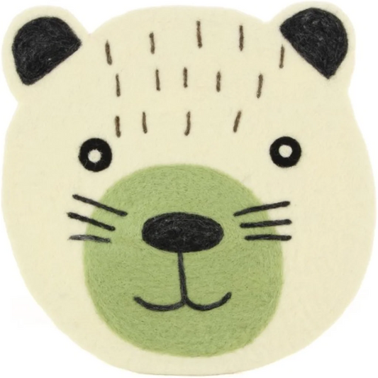Filz Kinder-Sitzkissen Bär in Creme+Hellgrün+Schwarz Creme+Grün+Schwarz Muster Bär von GLOBO Größe 38x40 cm