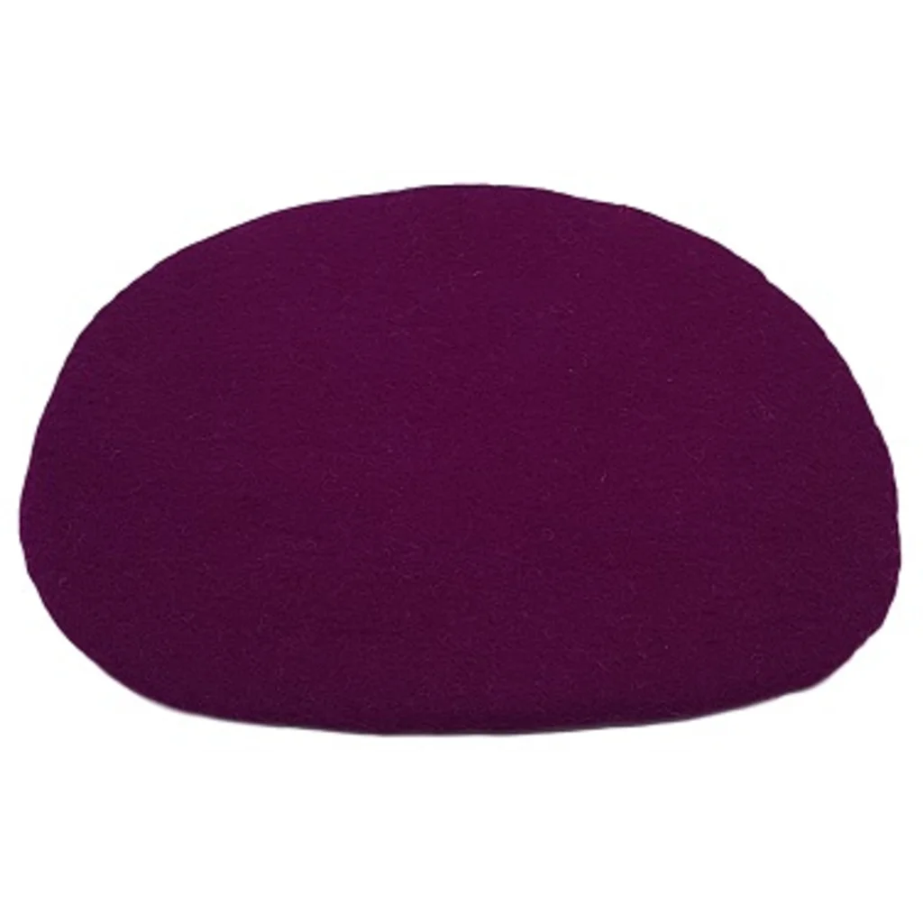 Filz Sitzkissen Trapez in Purple Beere von Frida Feeling Größe 40x35 cm