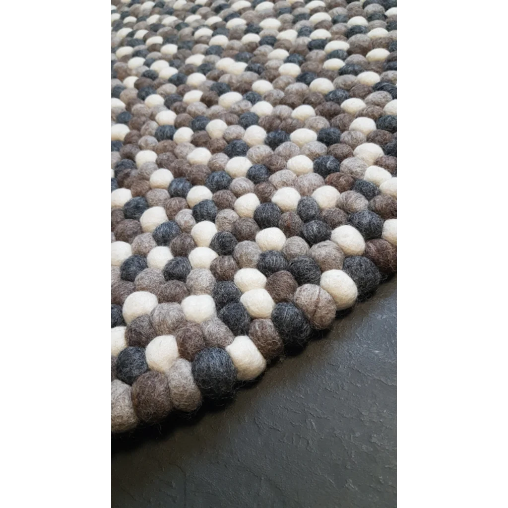 Filz Teppich rund mit großen Kugeln in Creme+Hellgrau+Braun+Anthrazit Creme+Grau+Braun+Grau Muster Bunt von Frida Feeling Größe Ø 120 cm