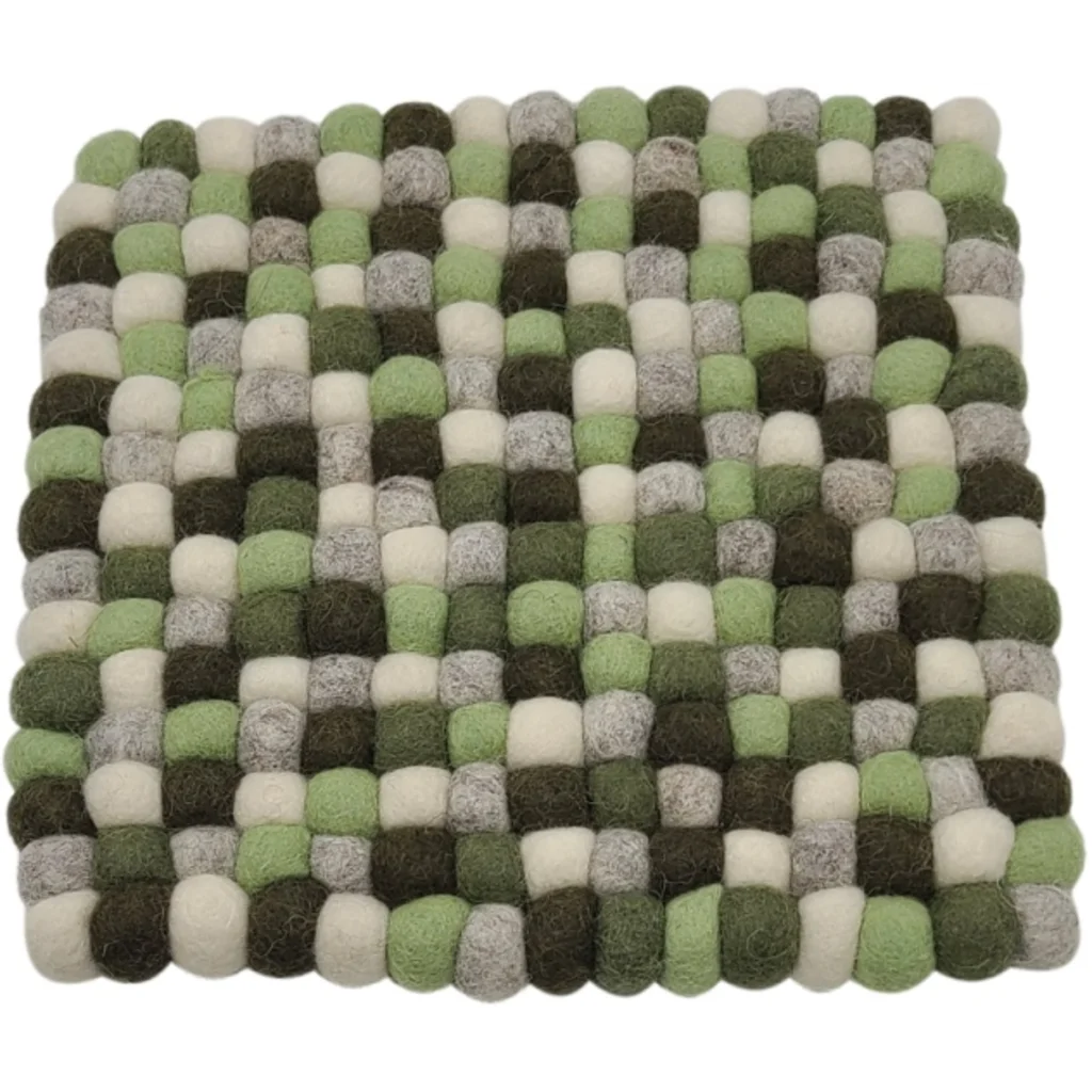 Filz Untersetzer quadratisch mit kleinen Kugeln in Creme+Hellgrau+Hellgrün+Khaki Creme+Grau+Grün+Grün Muster Bunt von Frida Feeling Größe 21x21 cm