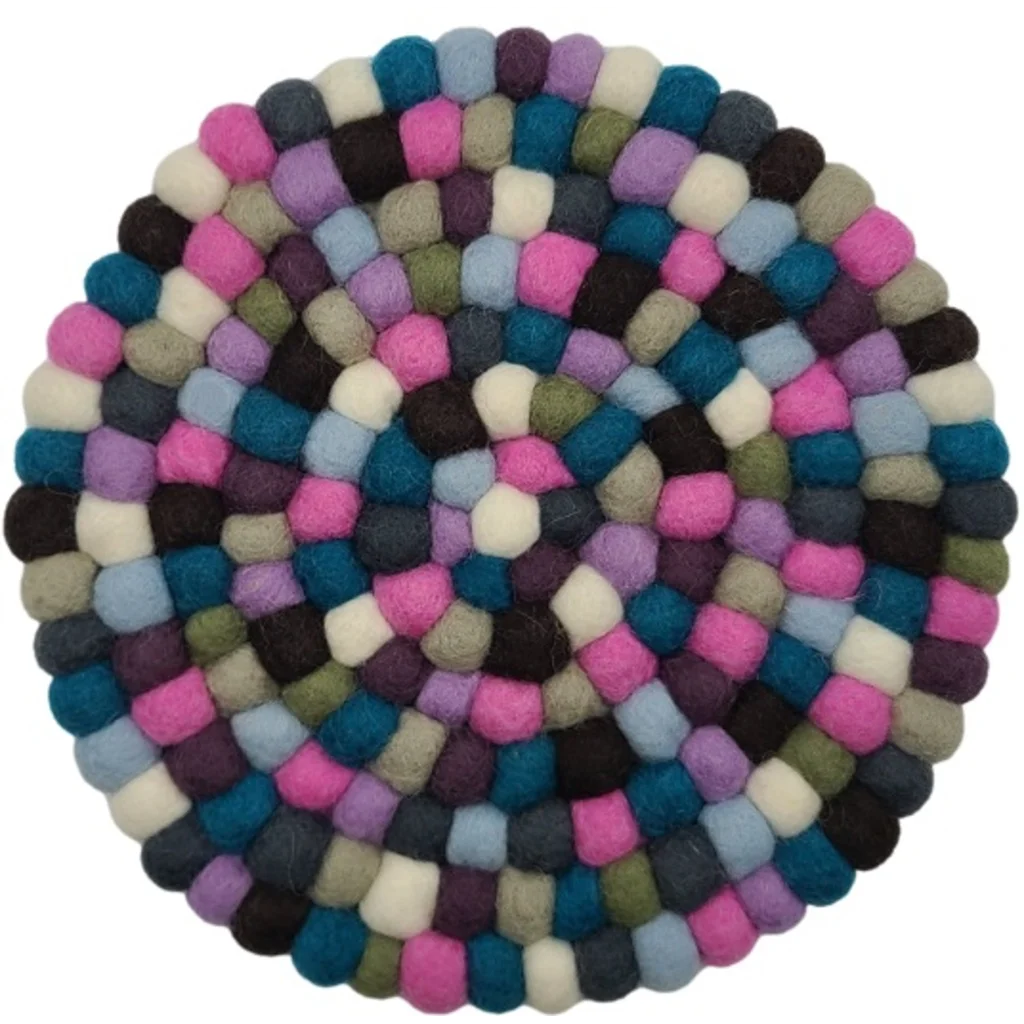Filz Untersetzer rund mit kleinen Kugeln in Creme+Lila+Pink+Petrol Creme+Lila+Pink+Blau Muster Bunt von Frida Feeling Größe Ø 21 cm