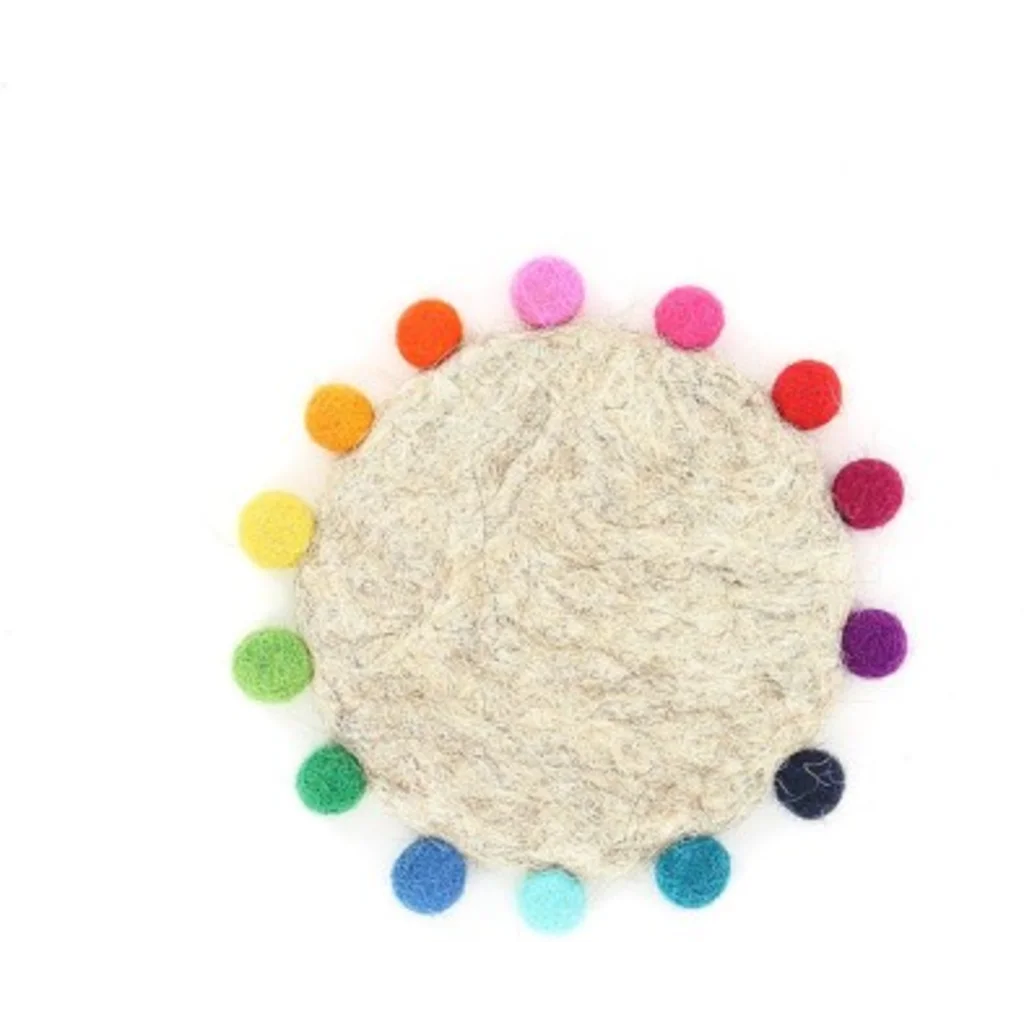 Filz Untersetzer rund mit Kugelbordüre in Beige von GLOBO Größe Ø 10 cm
