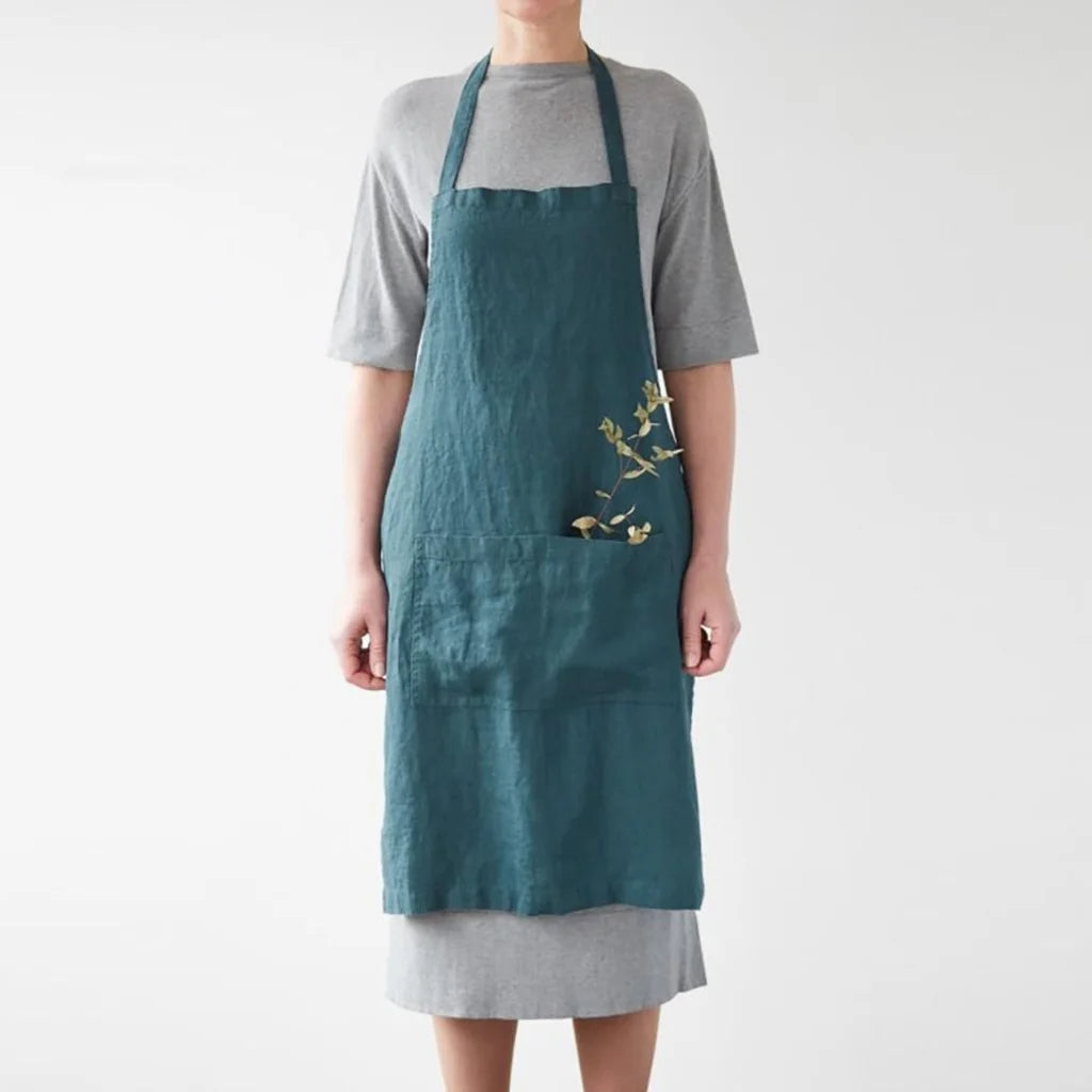 Leinen Alltagsschürze in Petrol Blau von Linen Tales Größe 70 cm breit+ 82 cm lang