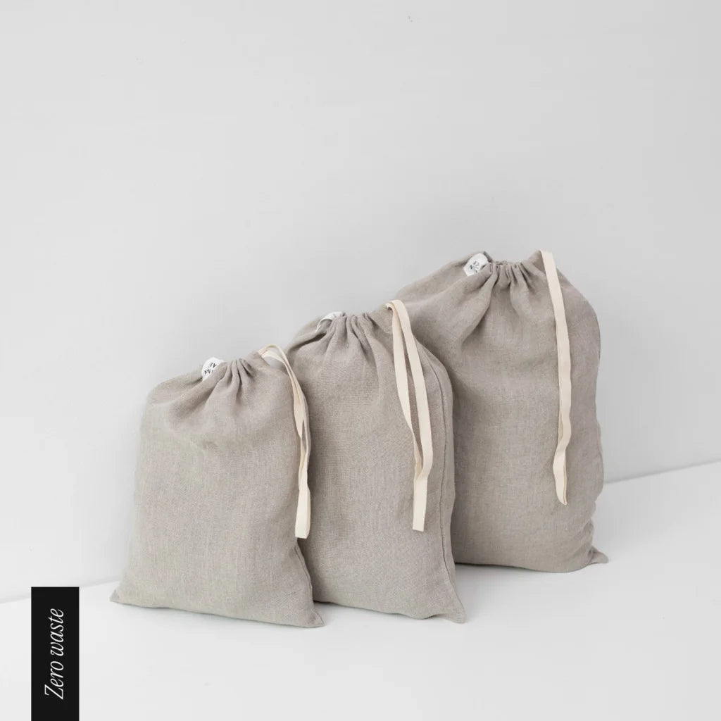 Leinen Aufbewahrungsbeutel 3er-Set in Beige von Linen Tales Größe 30x38 + 26x32 + 22x28 cm