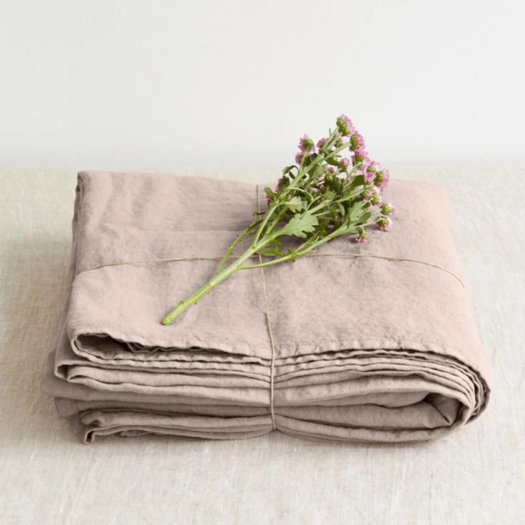 Leinen Bettlaken in Hellrosa Rosa von Linen Tales Größe 245x280 cm