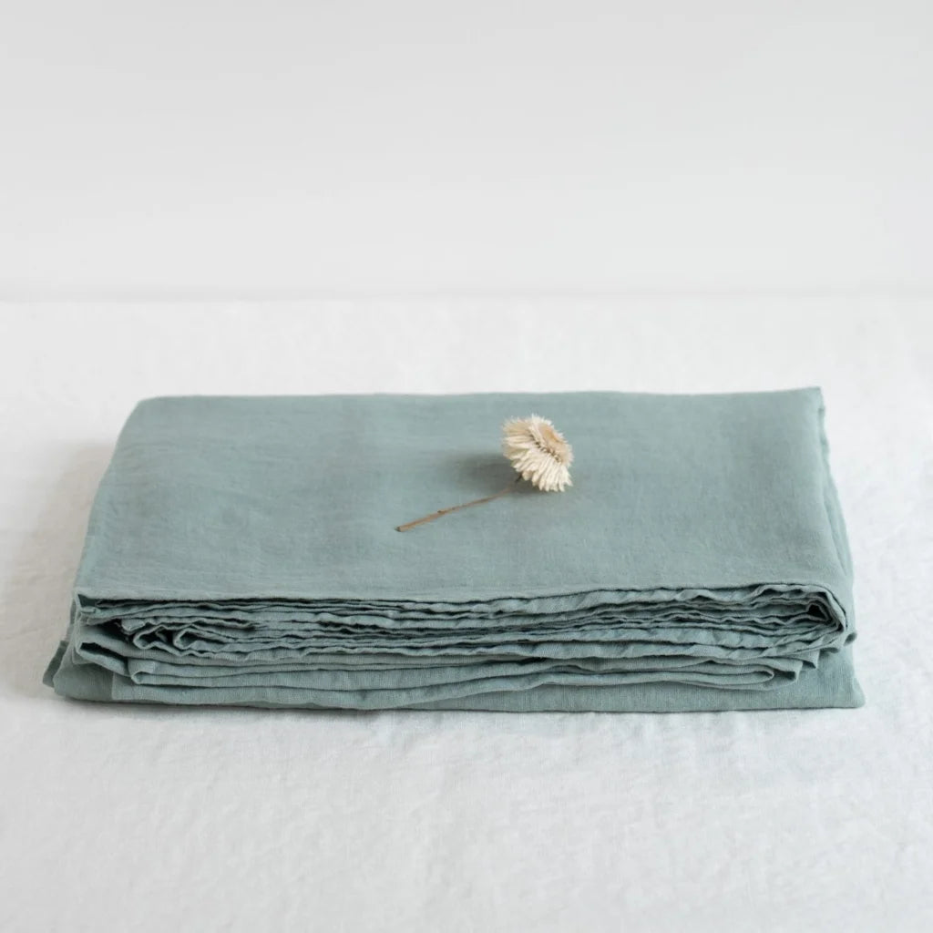 Leinen Bettlaken in Mint Grün von Linen Tales Größe 245x280 cm