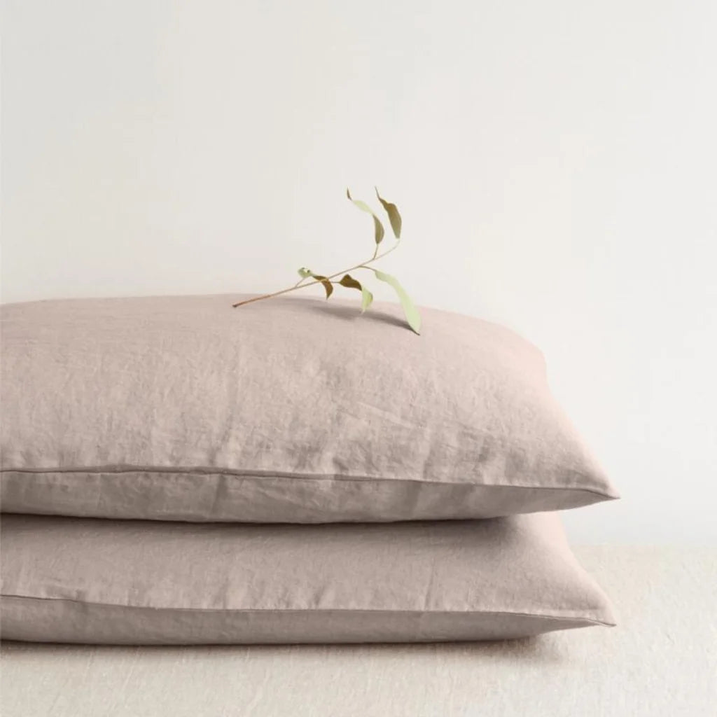 Leinen Bettwäsche Kissenbezug in Hellrosa Rosa von Linen Tales Größe 65x65 cm