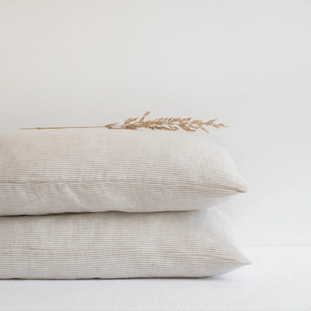 Leinen Bettwäsche Streifen Kissenbezug in Weiß+Creme Muster Streifen von Linen Tales Größe 50x60 cm