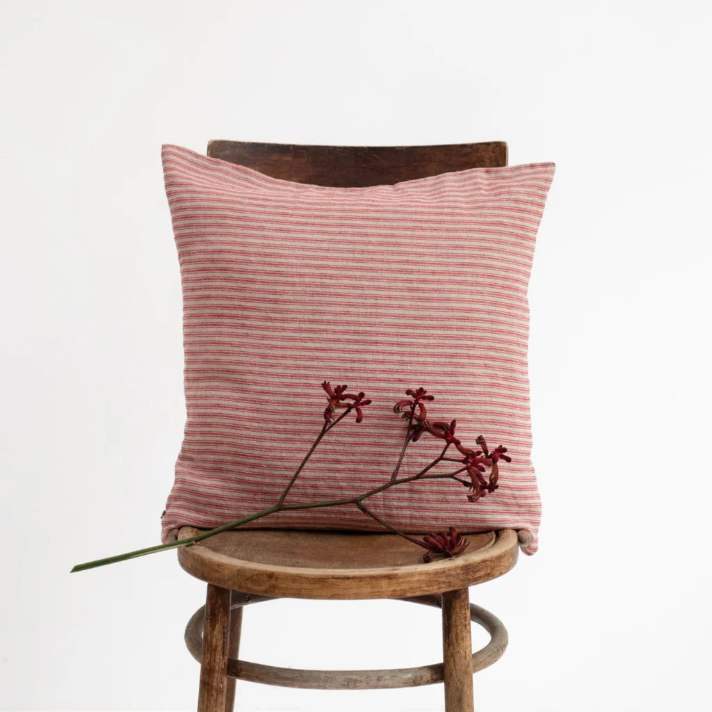 Leinen Kissenhülle Streifen in Rot+Creme Muster Streifen von Linen Tales Größe 45x45 cm