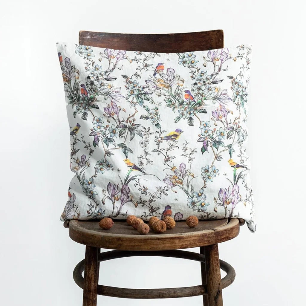 Leinen Kissenhülle Vögel in Weiß+Flieder+Grün Weiß+Lila+Grün Muster Vögel von Linen Tales Größe 40x80 cm