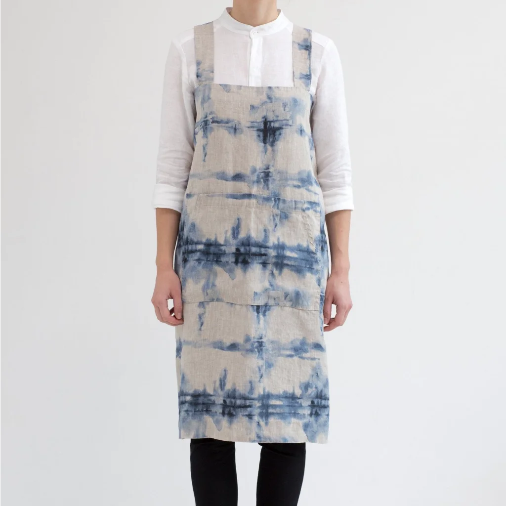 Leinen Pinafore-Schürze Farbverlauf in Creme+Blau Muster Farbverlauf von Linen Tales Größe 114 cm breit+ 83 cm lang