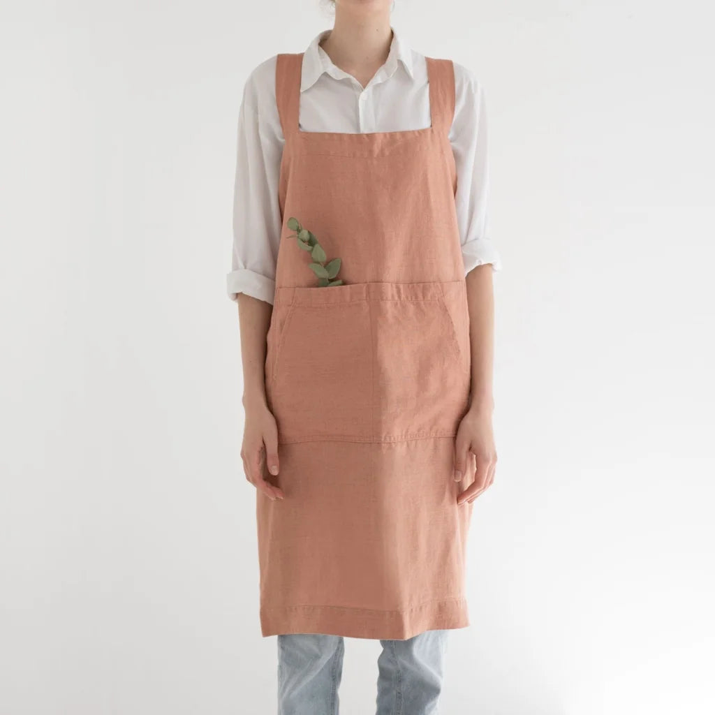 Leinen Pinafore-Schürze in Apricot Orange von Linen Tales Größe 114 cm breit+ 83 cm lang
