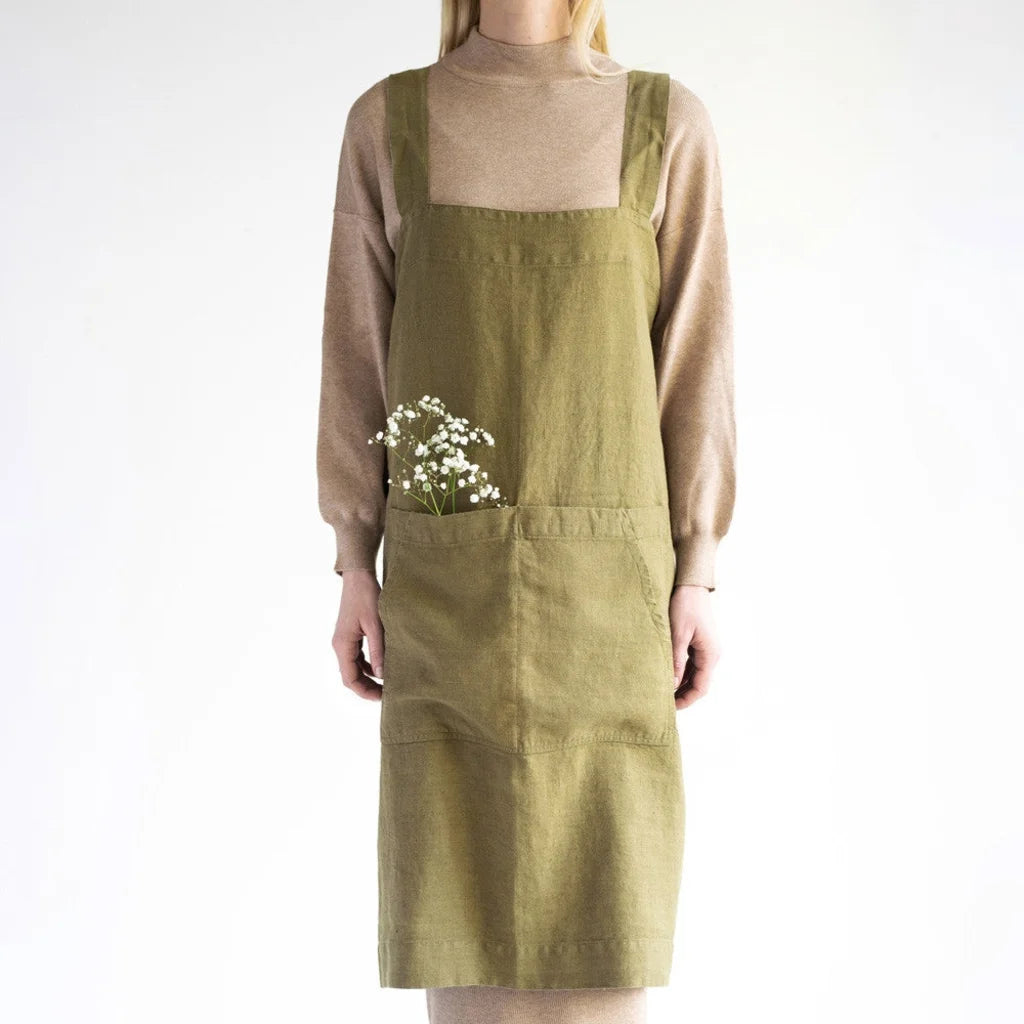 Leinen Pinafore-Schürze in Olive Grün von Linen Tales Größe 114 cm breit+ 83 cm lang