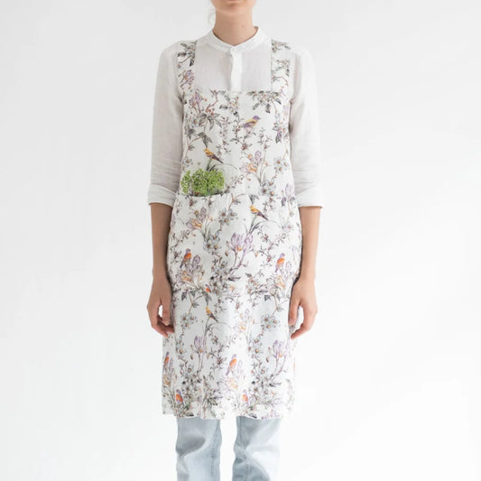 Leinen Pinafore-Schürze Vögel in Weiß+Flieder+Grün Weiß+Lila+Grün Muster Vögel von Linen Tales Größe 114 cm breit+ 83 cm lang