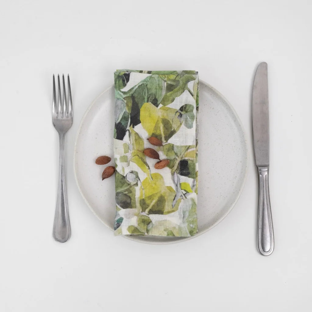 Leinen Stoffserviette Lotusblätter 2er-Pack in Weiß+Grün Muster Lotusblätter von Linen Tales Größe 50x50 cm