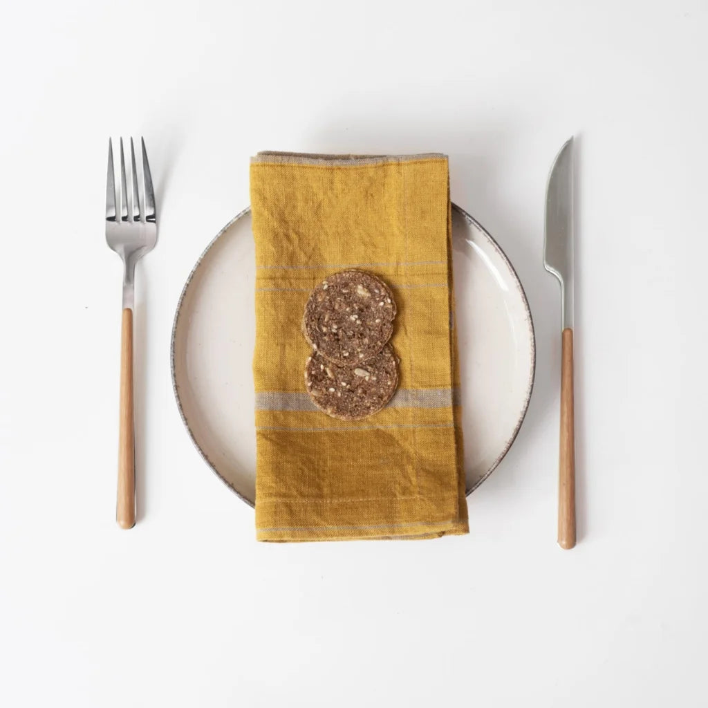 Leinen Stoffserviette Streifen 2er-Pack in Senfgelb+Bronze Gelb+Gelb Muster Streifen von Linen Tales Größe 50x50 cm