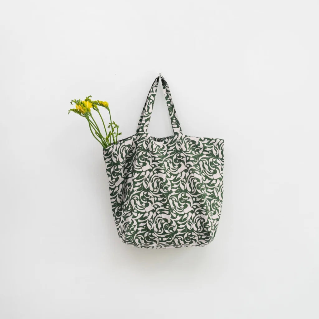 Leinen Tasche Ranke in Grün+Beige Muster Ranke von Linen Tales Größe 54 cm breit+ 60 cm lang