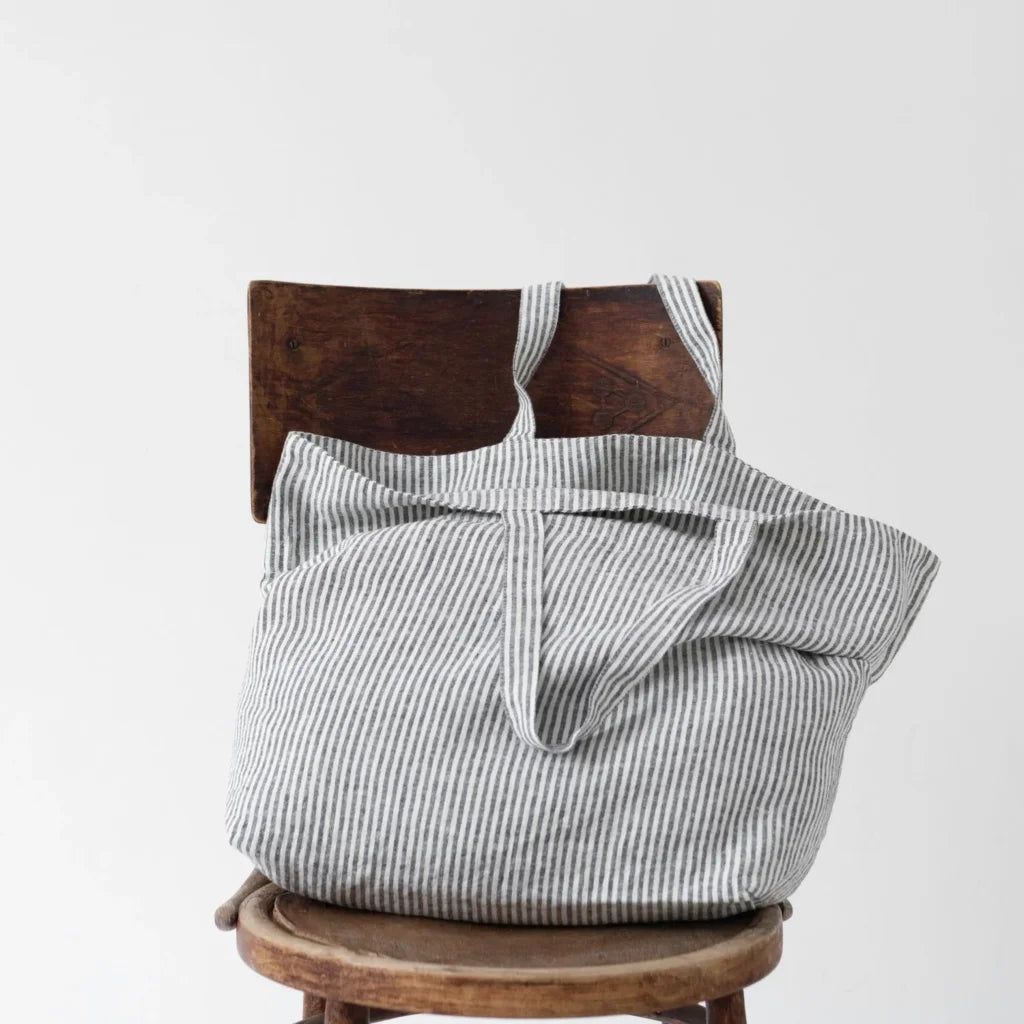 Leinen Tasche Streifen in Weiß+Anthrazit Weiß+Grau Muster Streifen von Linen Tales Größe 54 cm breit+ 60 cm lang
