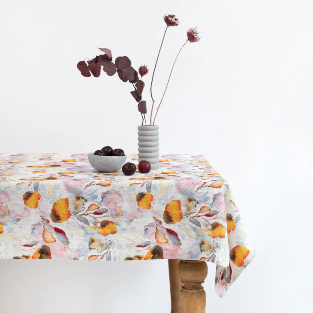Leinen Tischdecke Aquarell in Weiß+Orange Muster Aquarell von Linen Tales Größe 140x380 cm