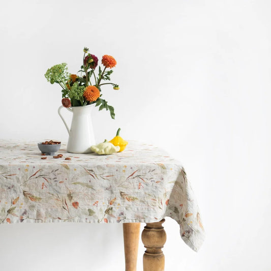 Leinen Tischdecke Blätter in Creme+Braun Muster Blätter von Linen Tales Größe 140x140 cm