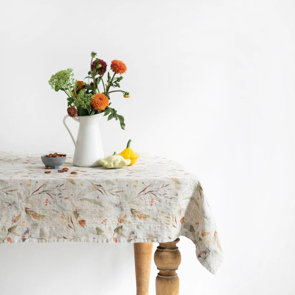 Leinen Tischdecke Blätter in Creme+Braun Muster Blätter von Linen Tales Größe 140x380 cm