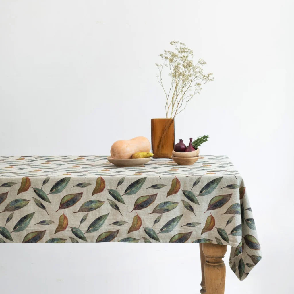 Leinen Tischdecke Blätter in Creme+Grün+Orange Muster Blätter von Linen Tales Größe 140x380 cm