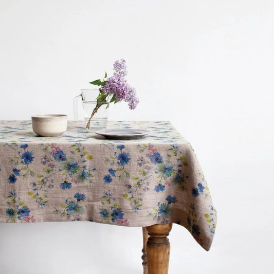Leinen Tischdecke Blumen in Creme+Blau Muster Blumen von Linen Tales Größe 140x140 cm