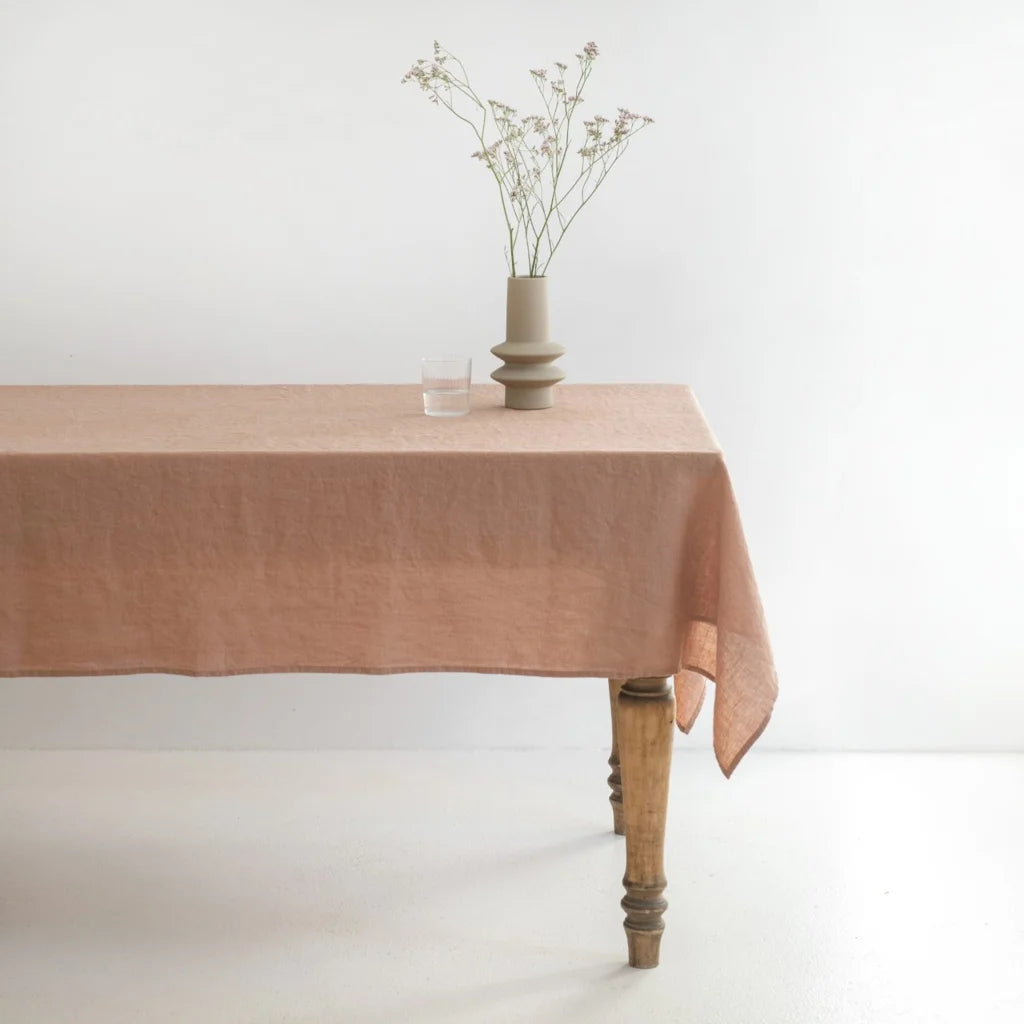 Leinen Tischdecke in Apricot Orange von Linen Tales Größe 180x300 cm