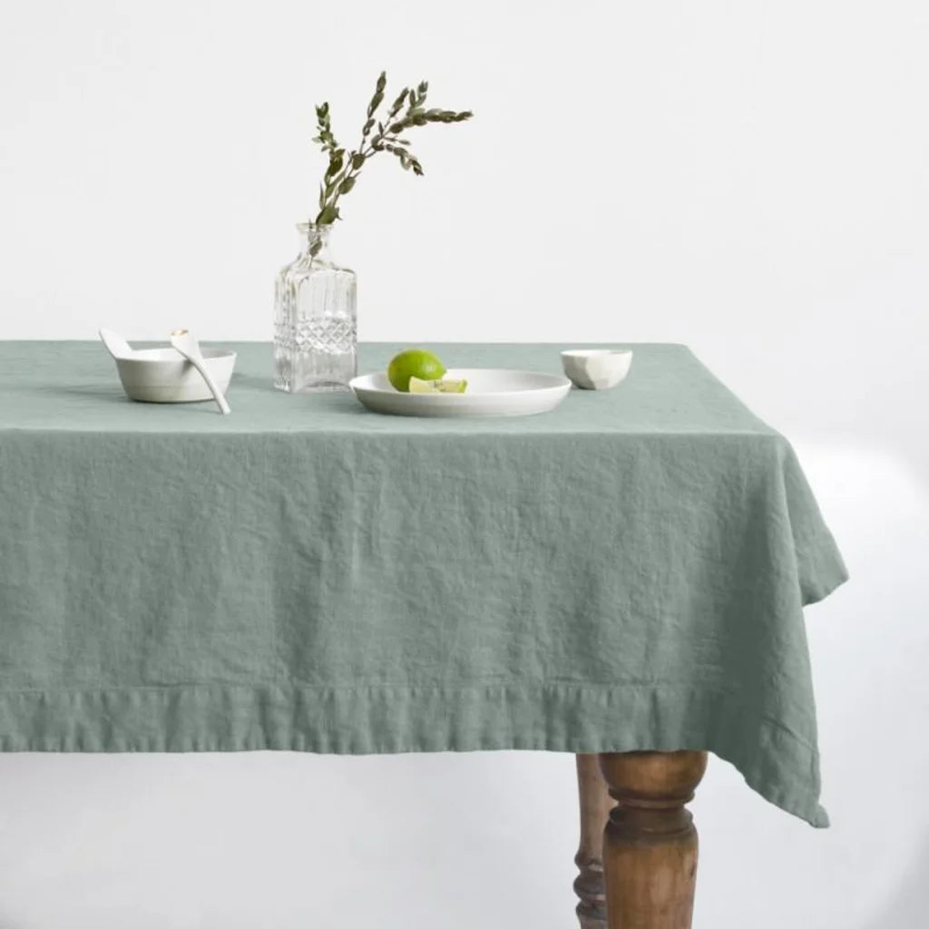 Leinen Tischdecke in Mint Grün von Linen Tales Größe 140x250 cm