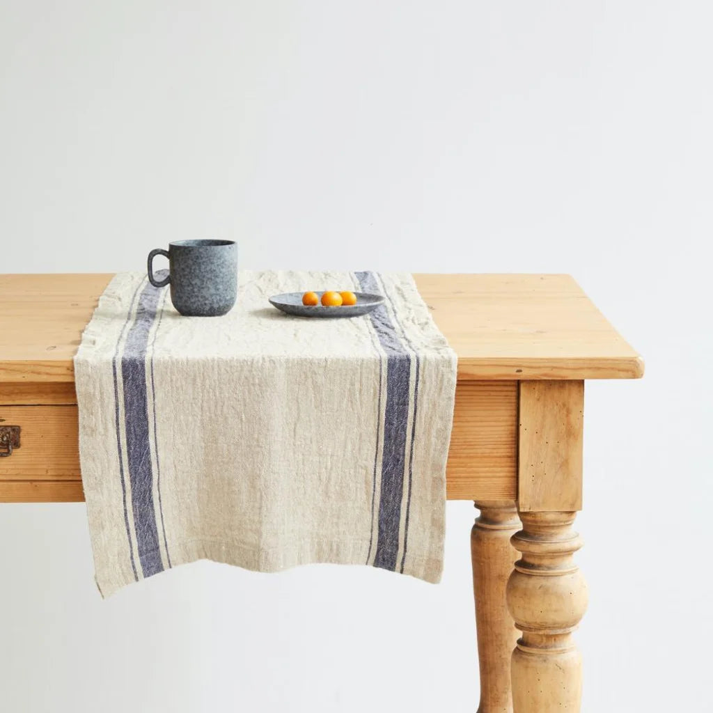 Leinen Tischläufer Vintage in Creme+Jeansblau Creme+Blau Muster Streifen von Linen Tales Größe 40x150 cm