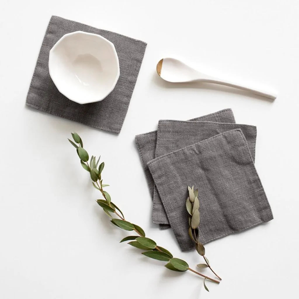 Leinen Untersetzer 4er-Pack in Grau von Linen Tales Größe 15x15 cm