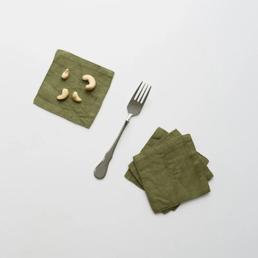 Leinen Untersetzer 4er-Pack in Olive Grün von Linen Tales Größe 10x10 cm