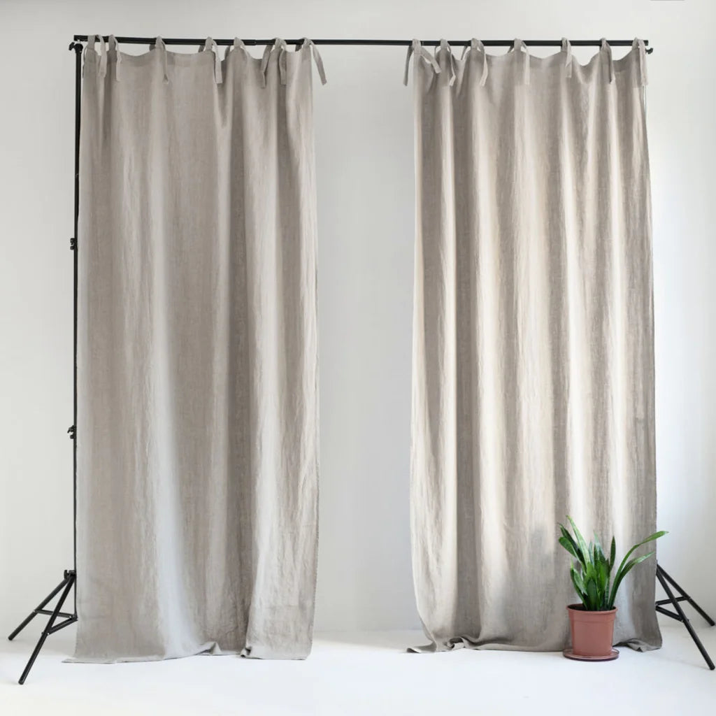 Leinen Verdunkelungsvorhang mit Schlaufen 2er-Set in Beige von Linen Tales Größe 140x230 cm