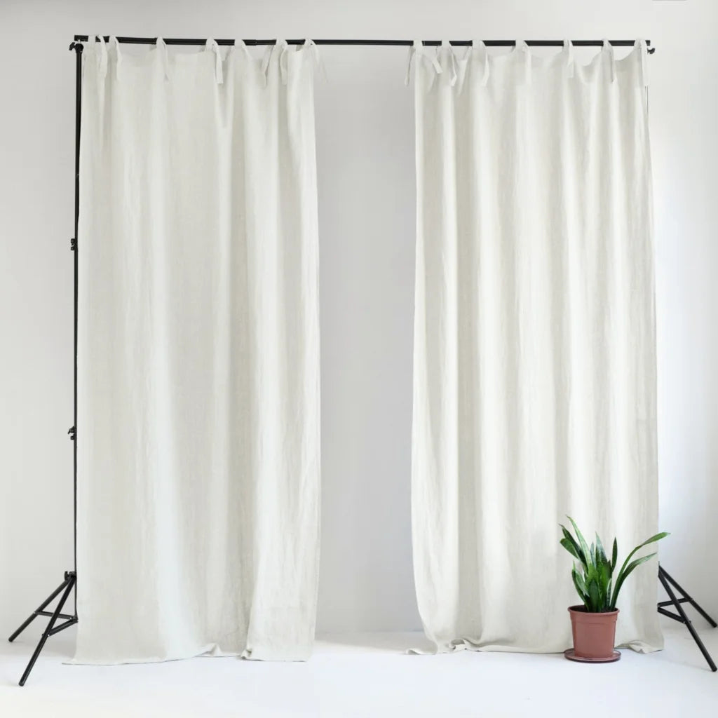 Leinen Verdunkelungsvorhang mit Schlaufen 2er-Set in Weiß von Linen Tales Größe 140x250 cm