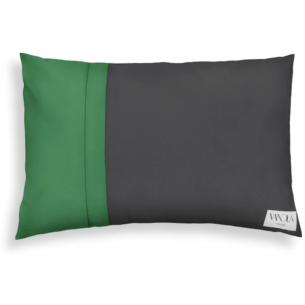Modulare Kissenhülle rechteckig Farbkombinationen mit Anthrazit in Anthrazit+Grün Grau+Grün von Vandla design Größe 40x60 cm