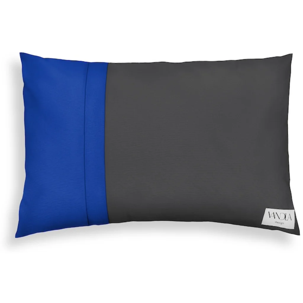 Modulare Kissenhülle rechteckig Farbkombinationen mit Anthrazit in Anthrazit+Kobalt Grau+Blau von Vandla design Größe 40x60 cm