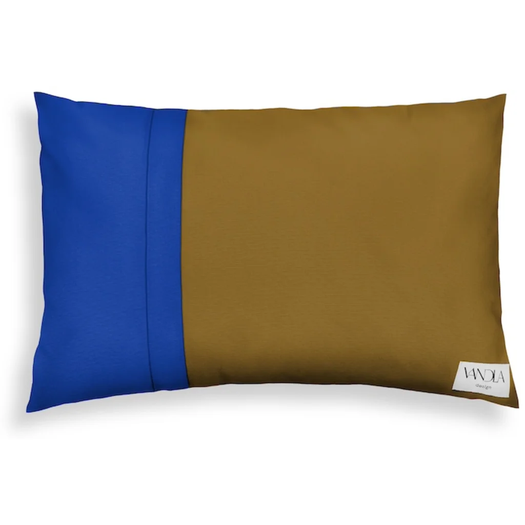 Modulare Kissenhülle rechteckig Farbkombinationen mit Hellbraun in Hellbraun+Kobalt Braun+Blau von Vandla design Größe 40x60 cm