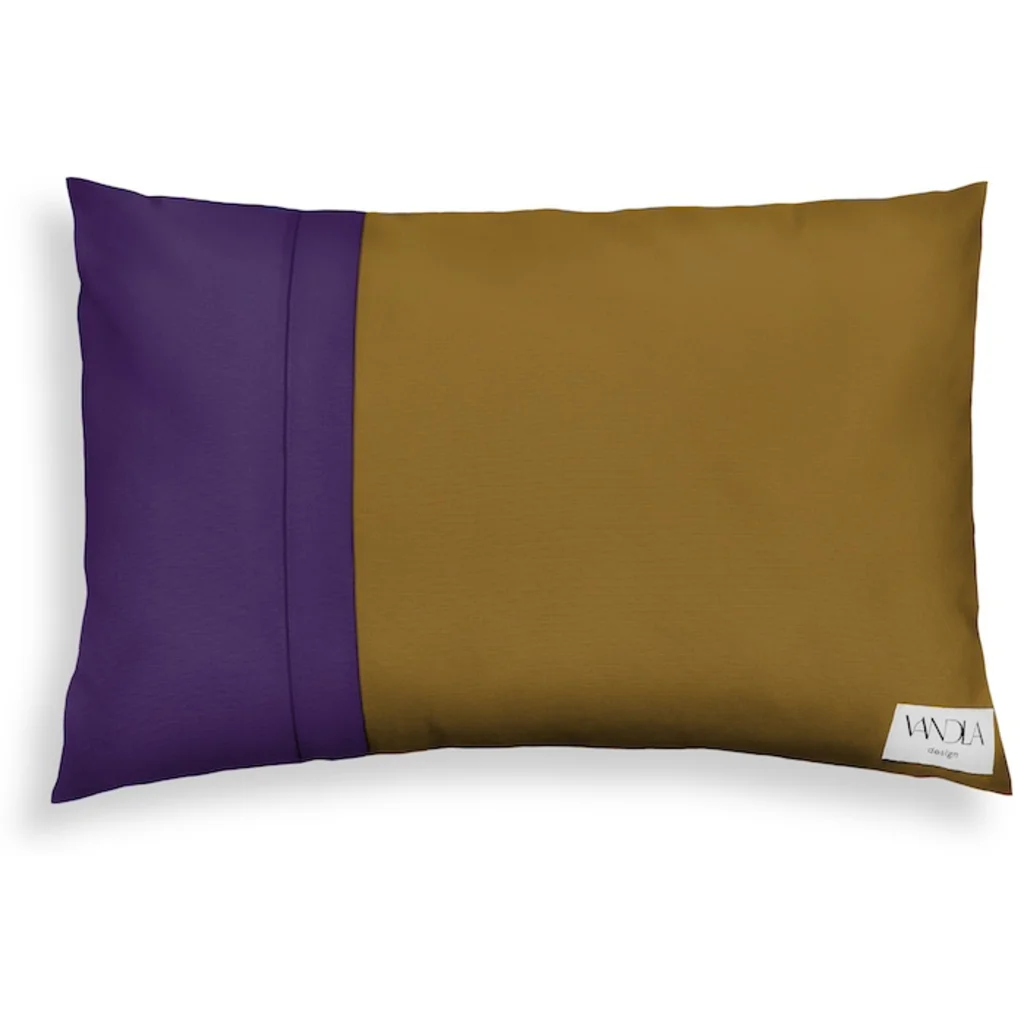 Modulare Kissenhülle rechteckig Farbkombinationen mit Hellbraun in Hellbraun+Lila Braun+Lila von Vandla design Größe 40x60 cm