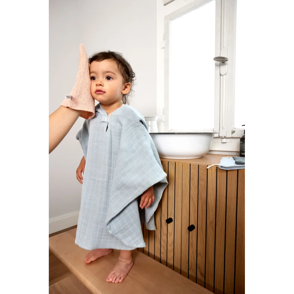 Musselin Baby-+Kinder-Badeponcho in Hellblau Blau von Lässig Größe 12-36 Monate