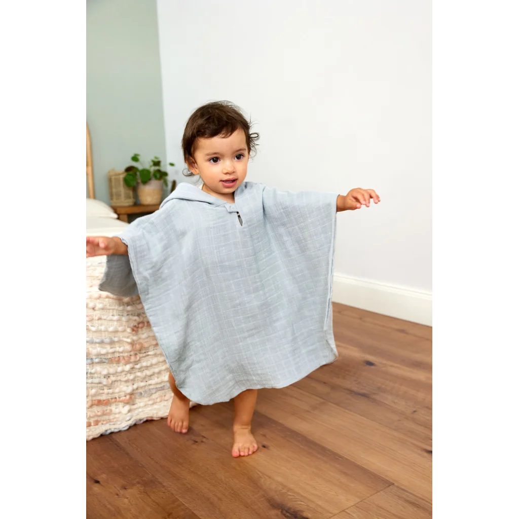 Musselin Baby-+Kinder-Badeponcho in Hellblau Blau von Lässig Größe 12-36 Monate