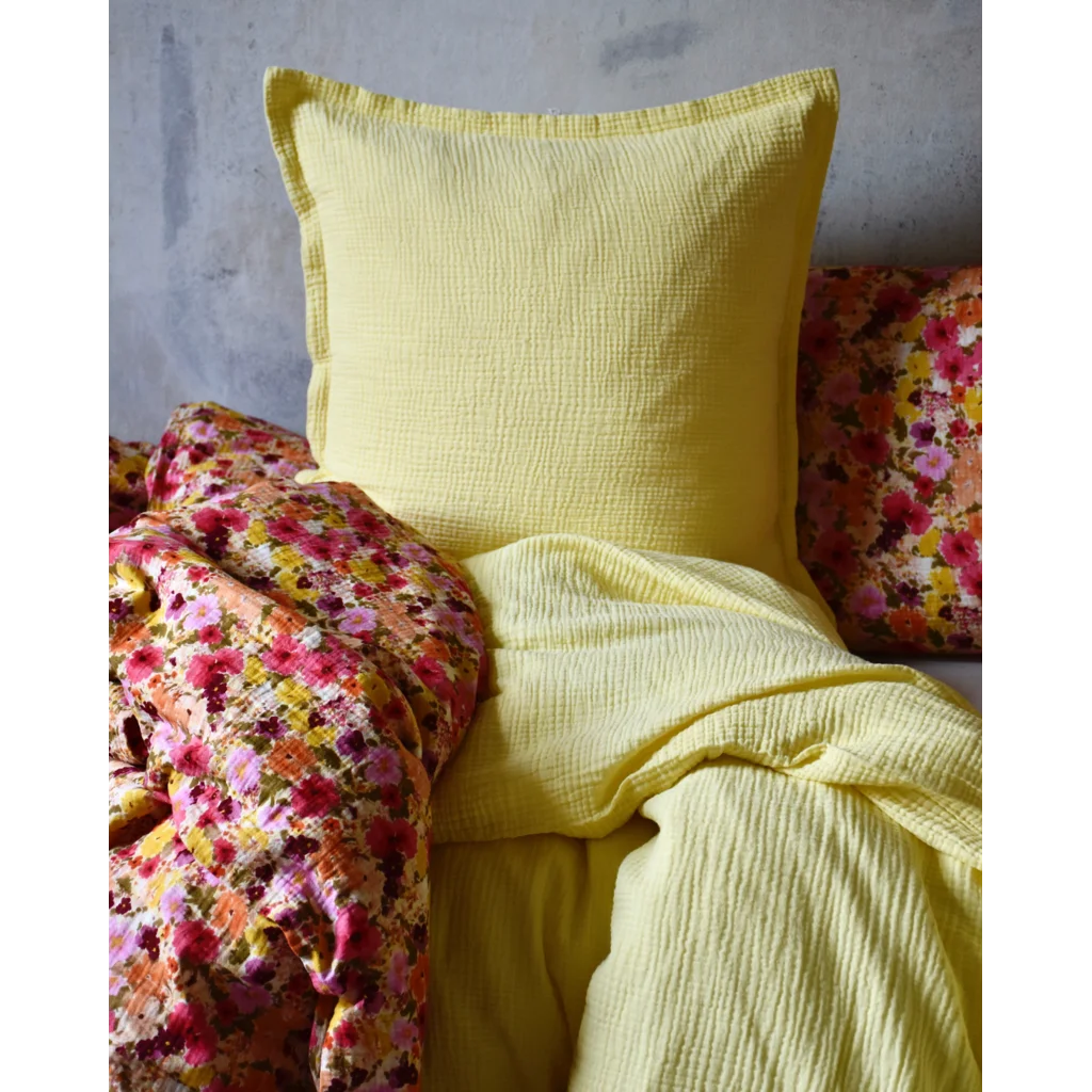 Musselin Bettwäsche Blumen Garnitur in Rosa+Orange+Gelb Muster Blumen von hutch&putch Größe 135x200 + 80x80 cm