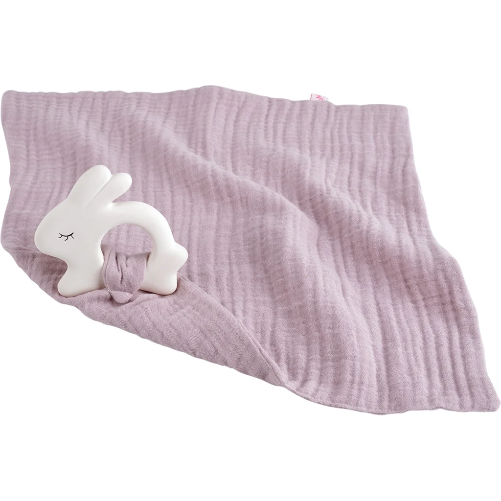 Bio Musselin Baby-Schmusetuch mit Beißring Hase in Rosé Rosa Muster Hase von kikadu Größe 35x35 cm