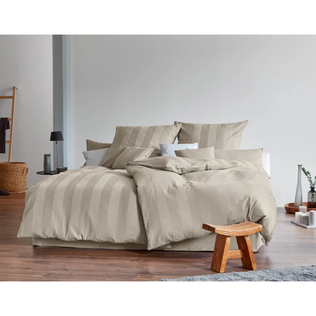 Bio Satin Bettwäsche Superbe Garnitur in Sand Beige von Cotonea Größe 135x200 + 80x80 cm
